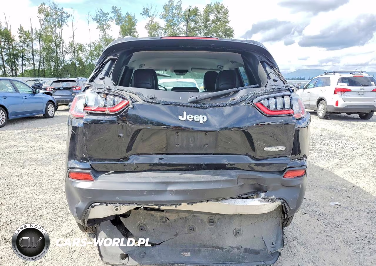 2019 Jeep Cherokee Latitude Plus VIN:1C4PJLLB7KD145087 - 6