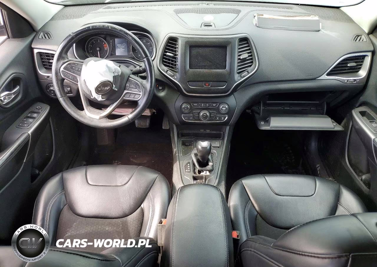 2019 Jeep Cherokee Latitude Plus VIN:1C4PJLLB7KD145087 - 8