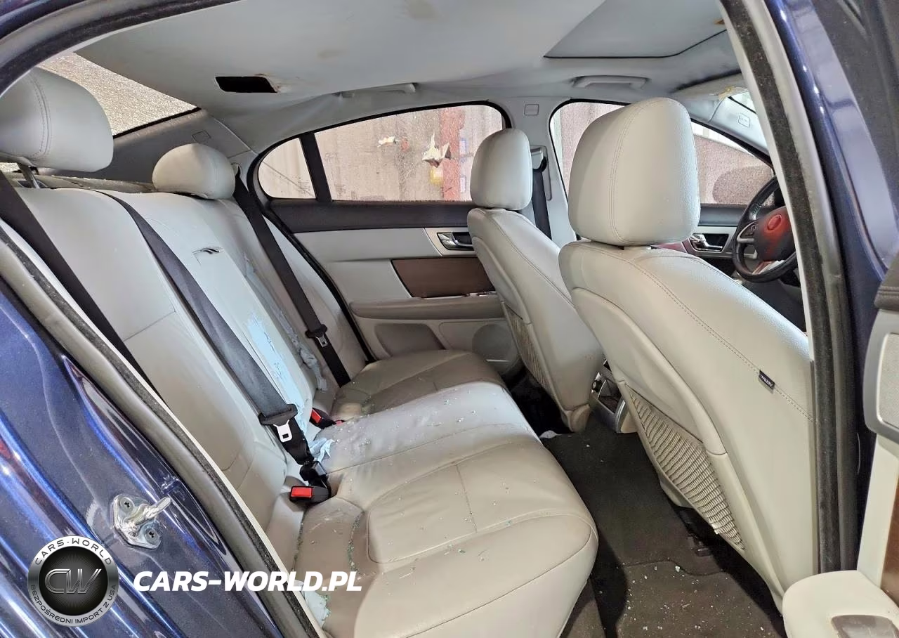 2015 Jaguar Xf 2.0T Premium VIN:SAJWA0FS5FPU78822 - 10