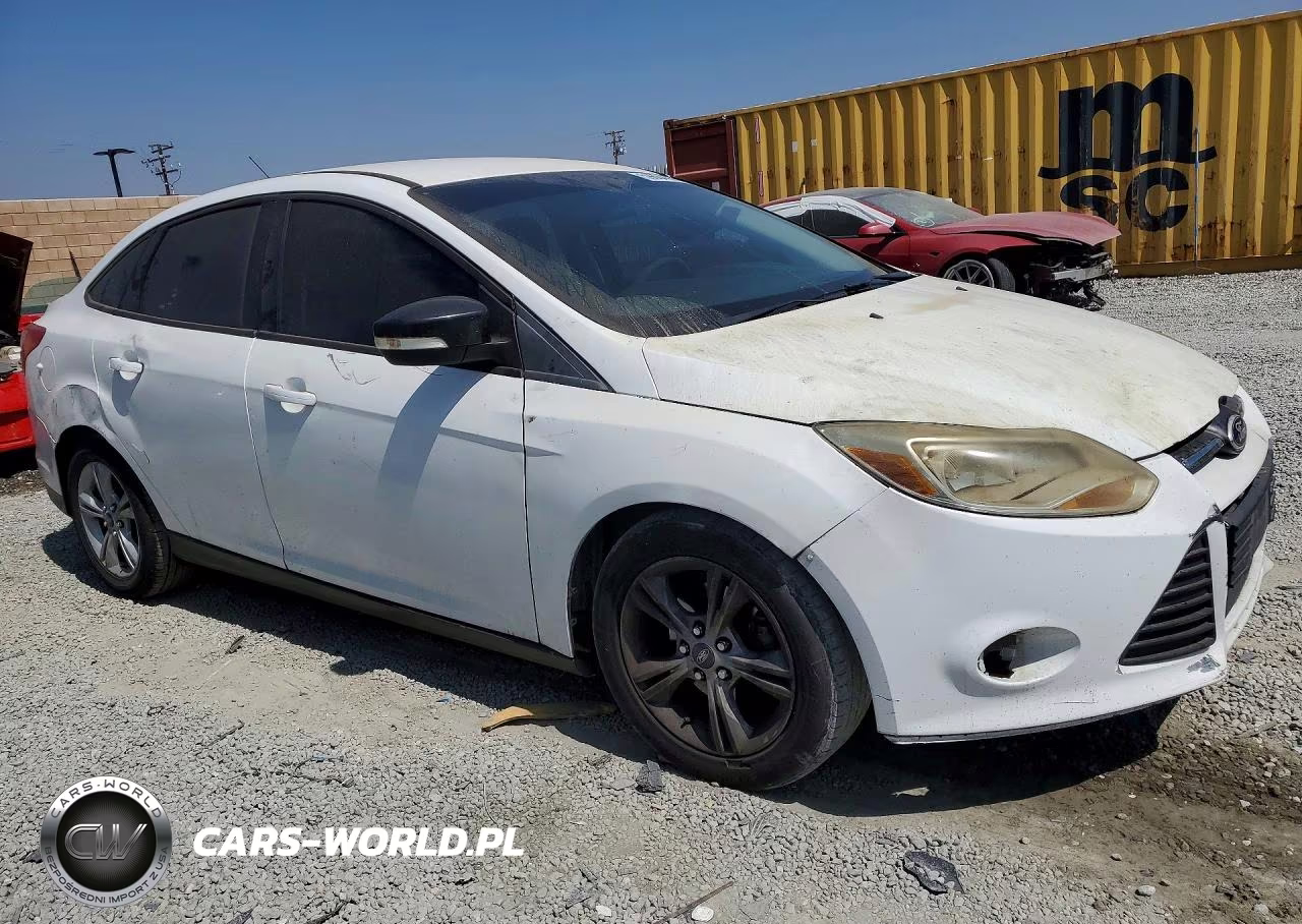 2014 Ford Focus Se VIN:1FADP3F27EL110840 - 4