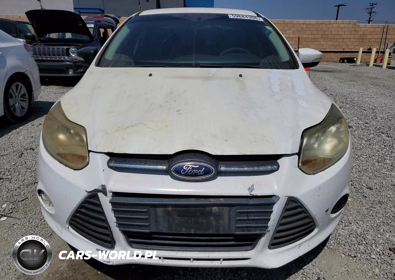 2014 Ford Focus Se VIN:1FADP3F27EL110840 - 5