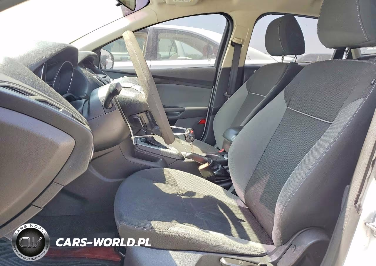 2014 Ford Focus Se VIN:1FADP3F27EL110840 - 7