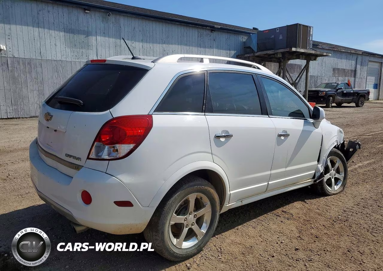 2012 Chevrolet Captiva Sport VIN:3GNAL3E54CS616886 - 3