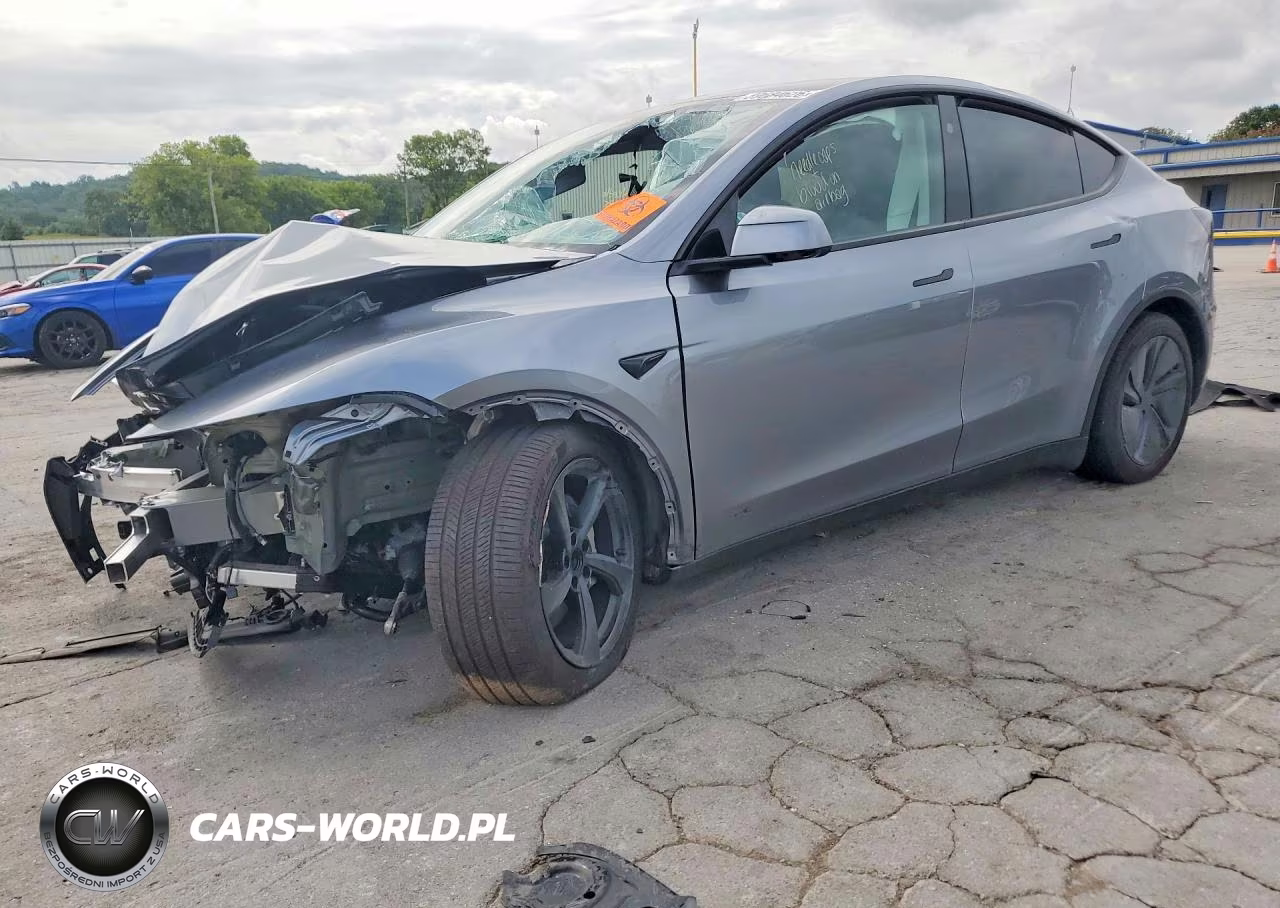 2026 Tesla Model Y – zdjęcie 1 z 12