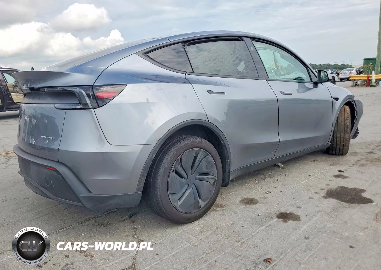 2026 Tesla Model Y VIN:7SAYGDEE6TA595632 - 3