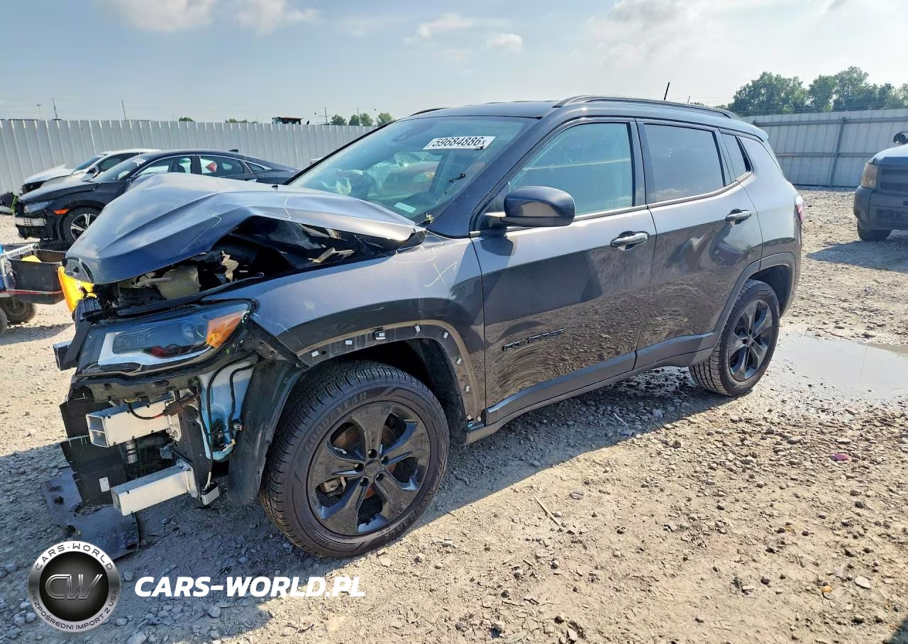 2018 Jeep Compass Latitude – zdjęcie 1 z 12