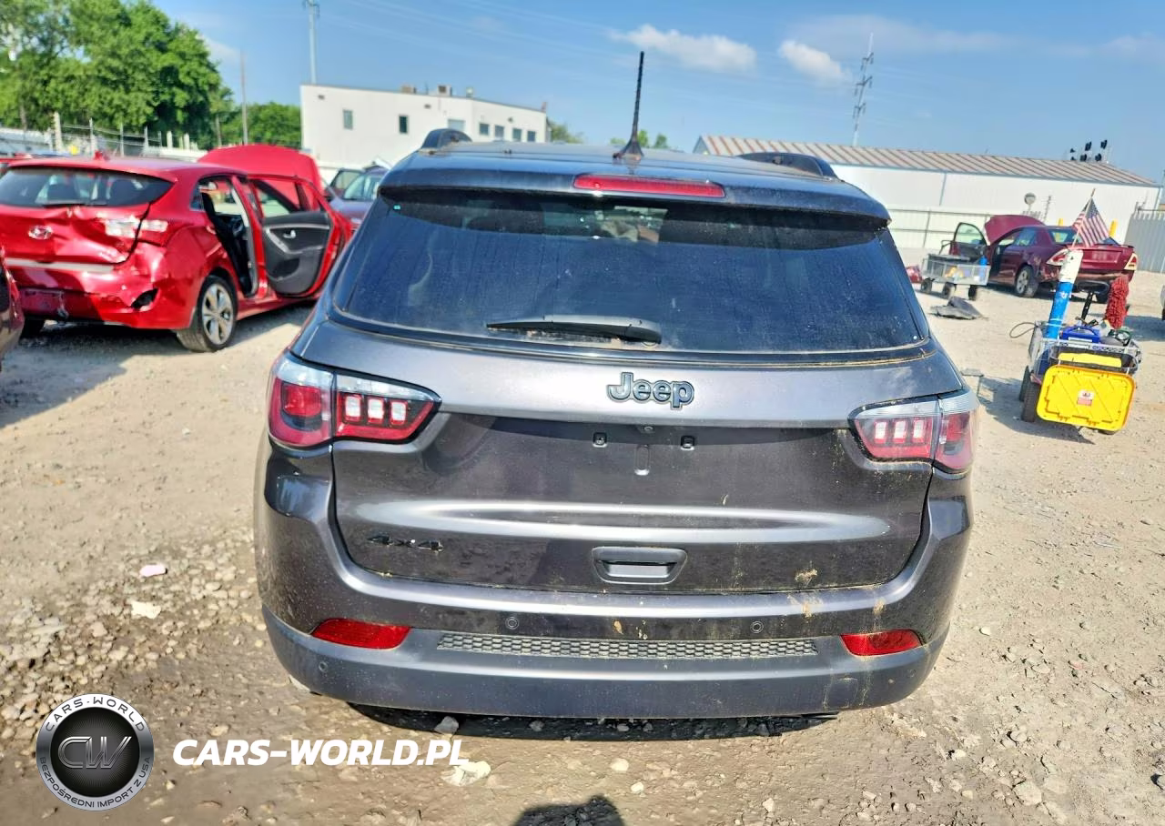2018 Jeep Compass Latitude VIN:3C4NJDBB7JT325337 - 6