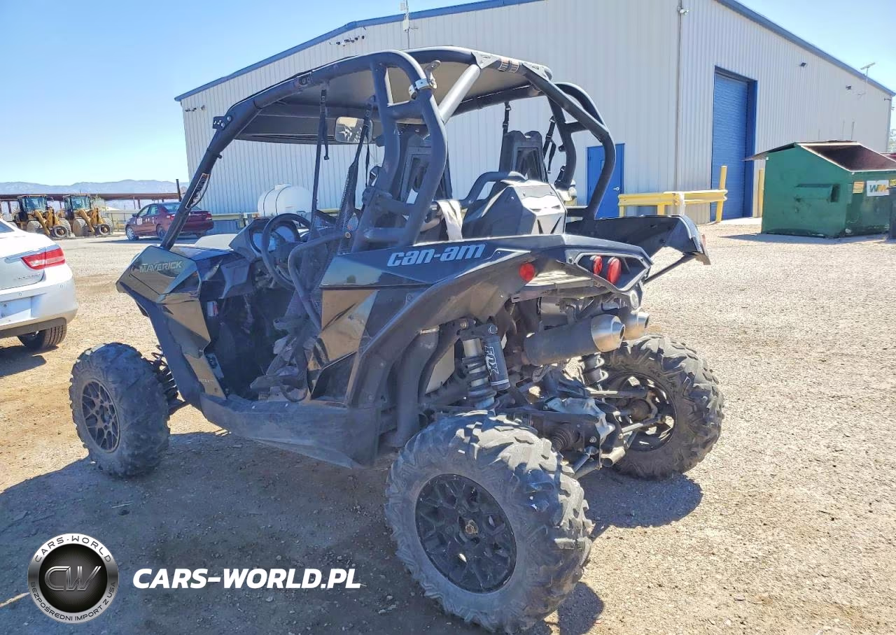 2017 Can-Am Maverick 1000R Turbo VIN:3JBPDAR26HJ000126 - 3