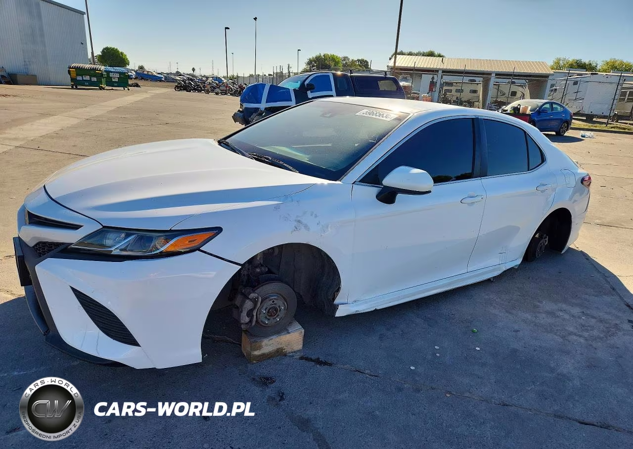 2018 Toyota Camry Se – zdjęcie 1 z 13