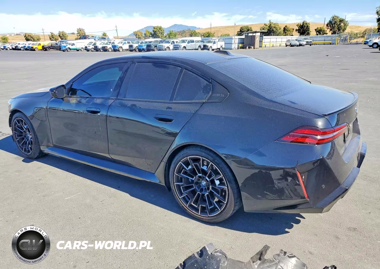 2026 BMW M5 VIN:WBS83FK0XTCW67521 - 2