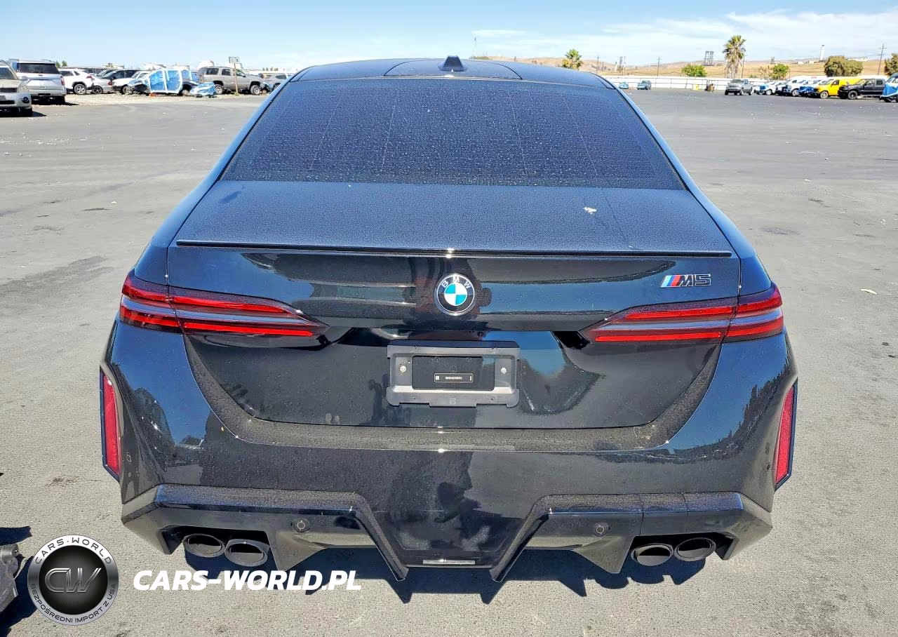 2026 BMW M5 VIN:WBS83FK0XTCW67521 - 6