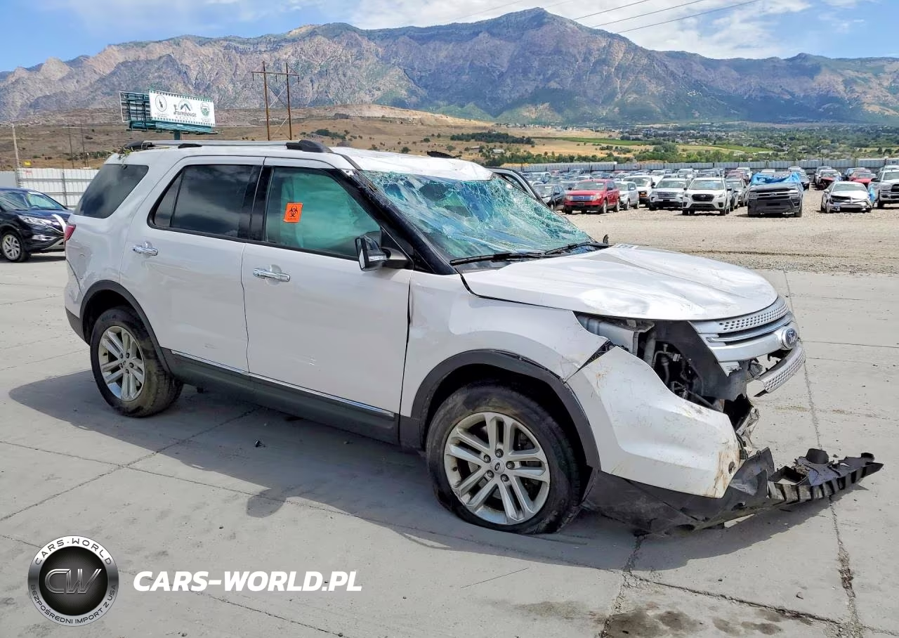 2015 Ford Explorer Xlt VIN:1FM5K8D8XFGC24886 - 4