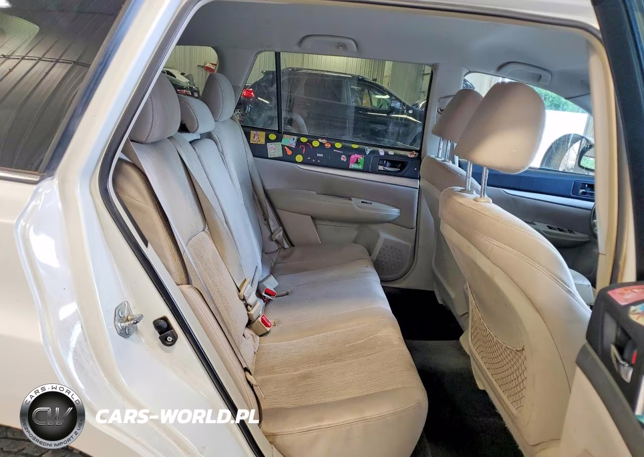 2013 Subaru Outback 2.5I Premium VIN:4S4BRBCC0D3318054 - 10