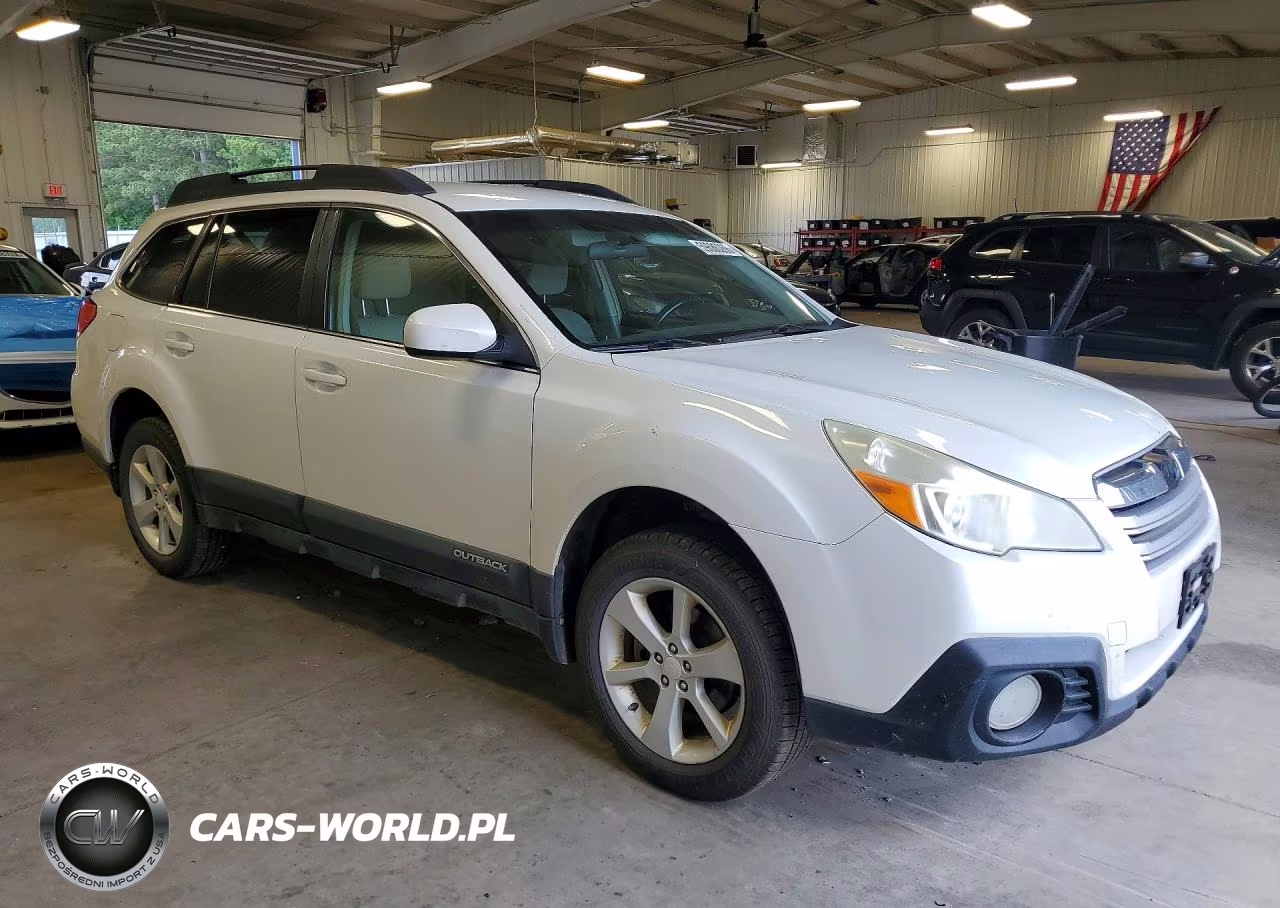2013 Subaru Outback 2.5I Premium VIN:4S4BRBCC0D3318054 - 4