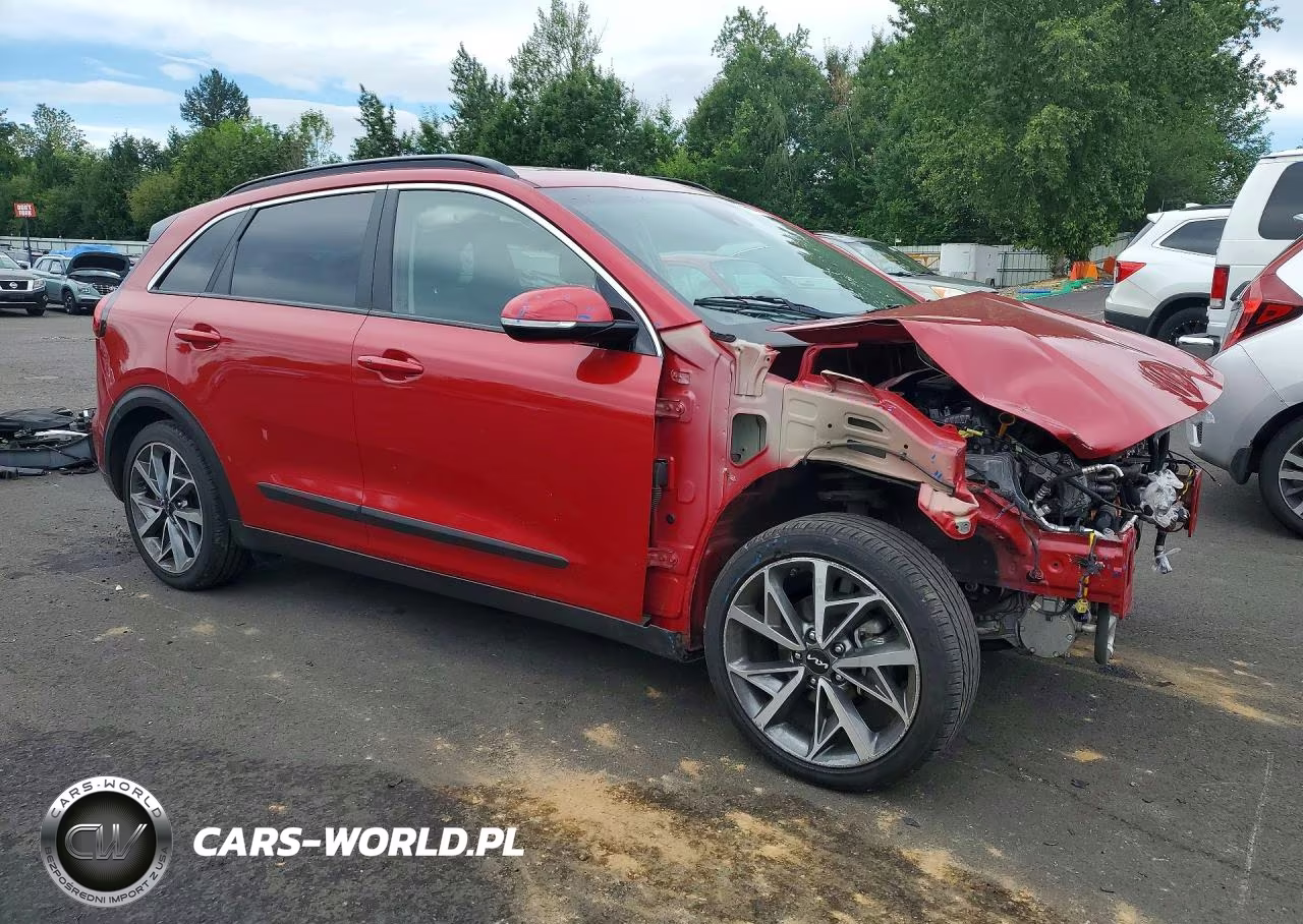 2022 Kia Niro Touring Special Edition VIN:KNDCC3LC6N5495035 - 4