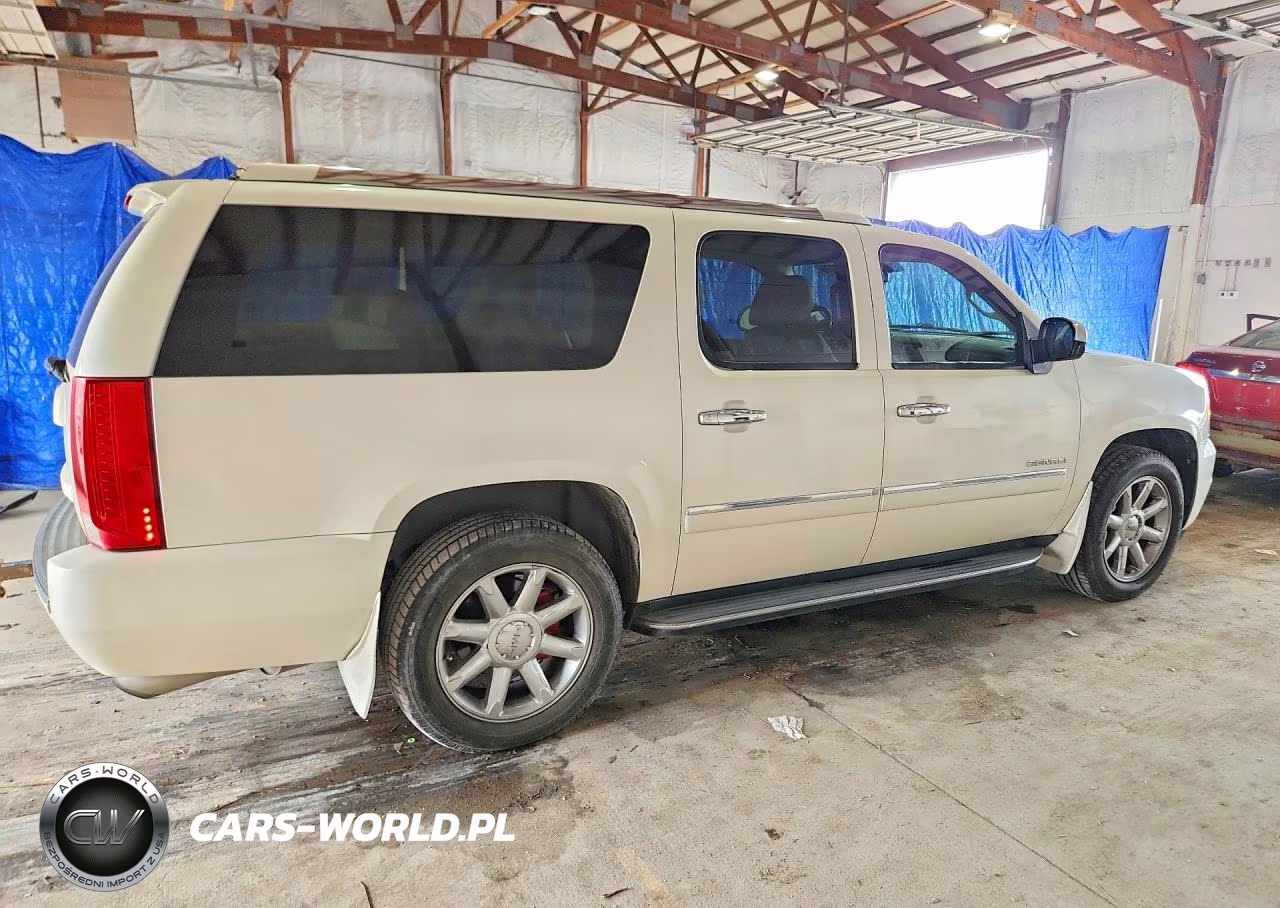 2011 GMC Yukon Xl Denali VIN:1GKS2MEF3BR311898 - 3