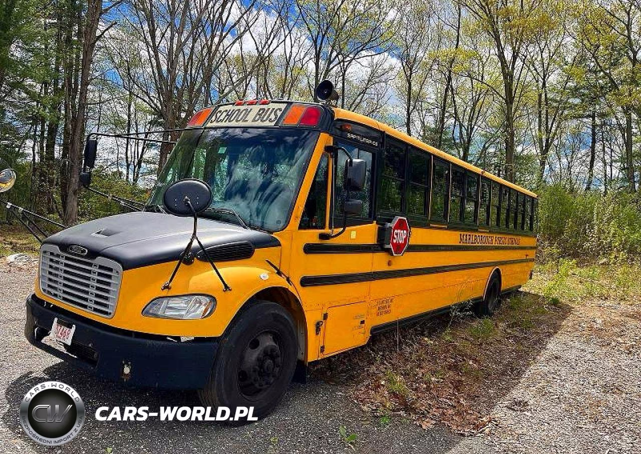 2015 Freightliner Chassis B2B VIN:4UZABRDU8FCFW9555 - 2