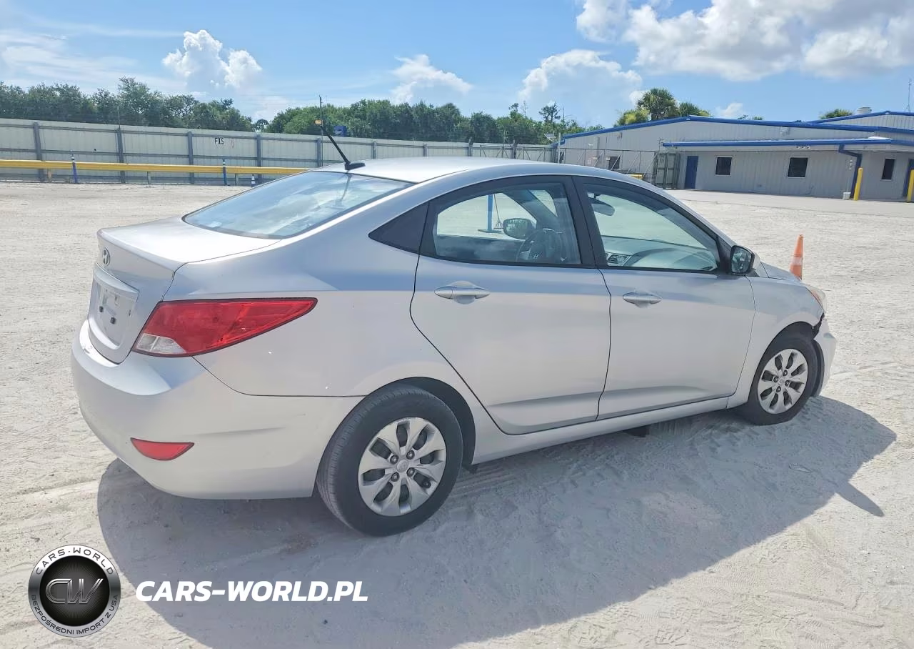 2015 Hyundai Accent Gls VIN:KMHCT4AE6FU907449 - 3