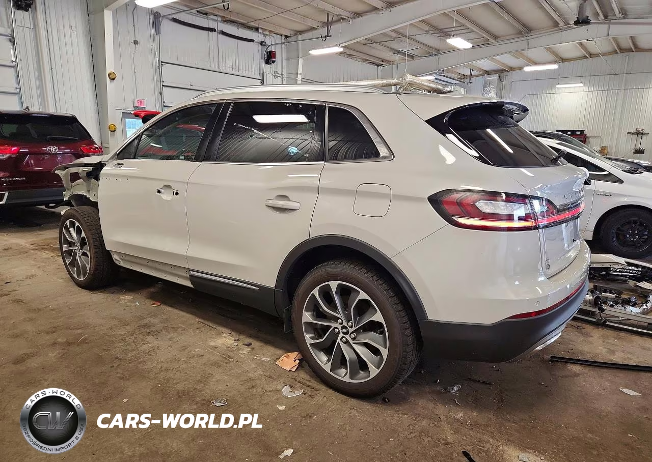 2022 Lincoln Nautilus Reserve VIN:2LMPJ8K99NBL15116 - 2