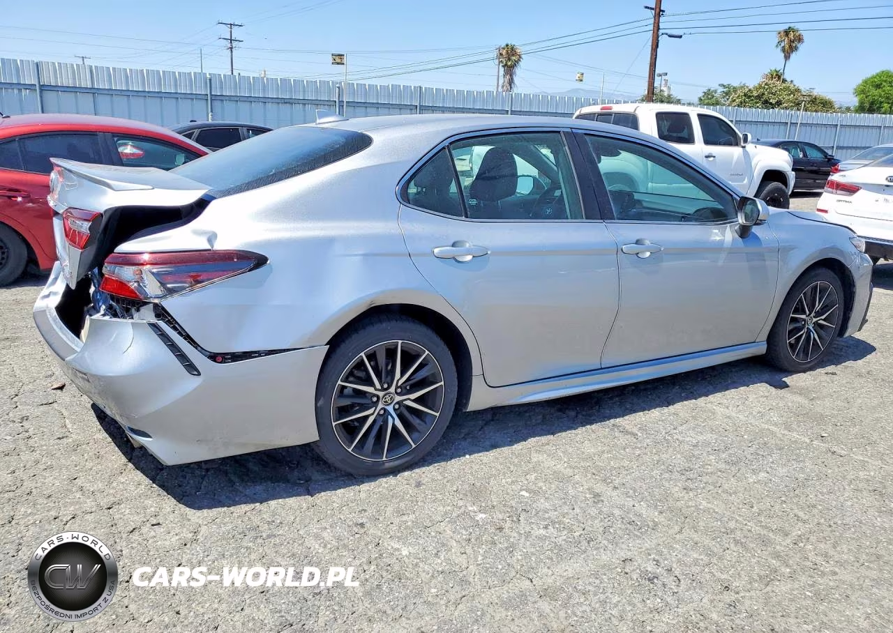 2022 Toyota Camry Se VIN:4T1T11AK4NU663583 - 3