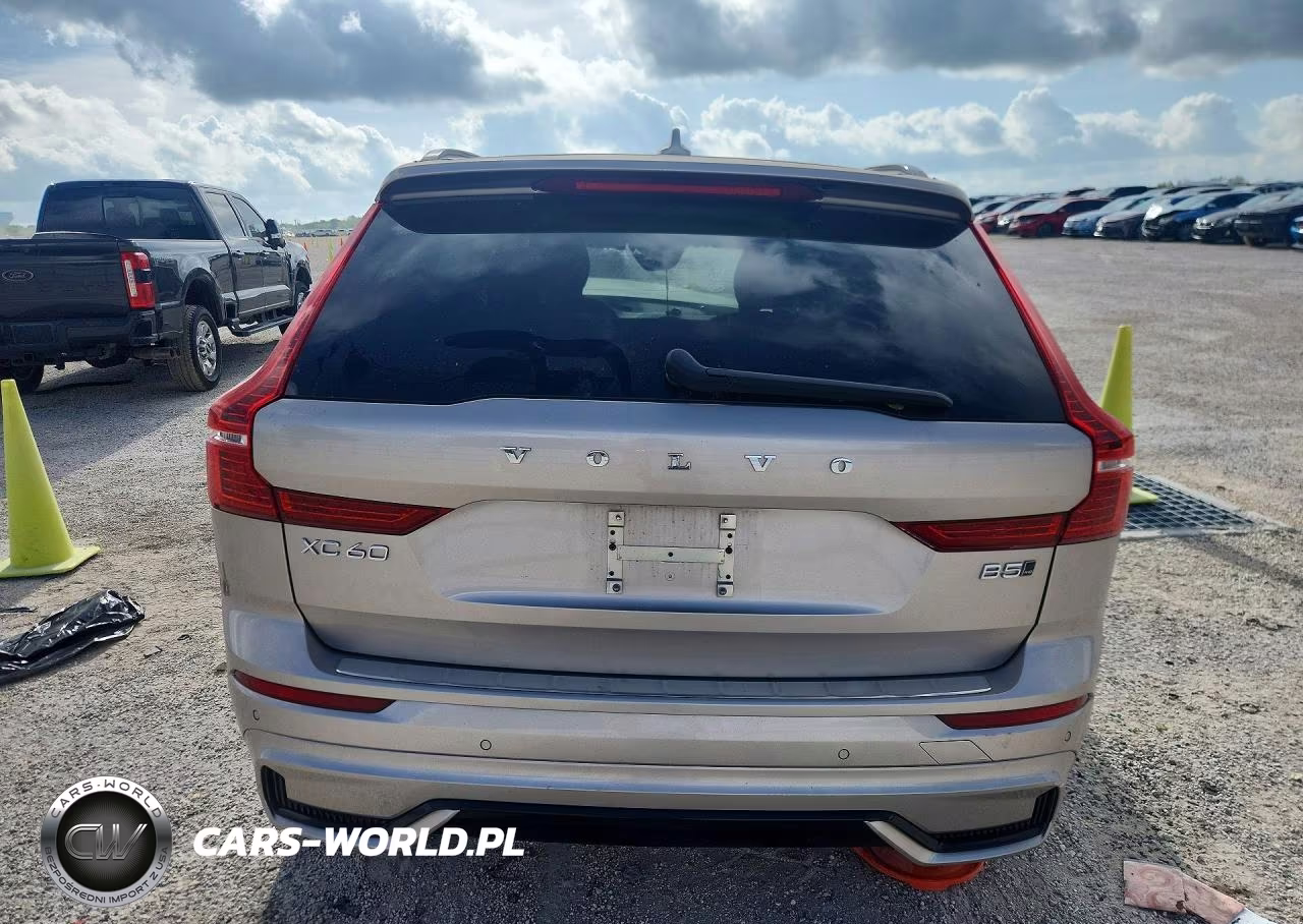 2025 Volvo Xc60 Plus VIN:YV4M12RC4S1074152 - 6