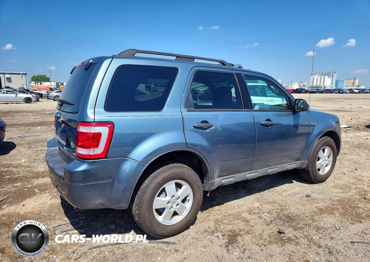 2012 Ford Escape Xlt VIN:1FMCU0DG1CKB39552 - 3