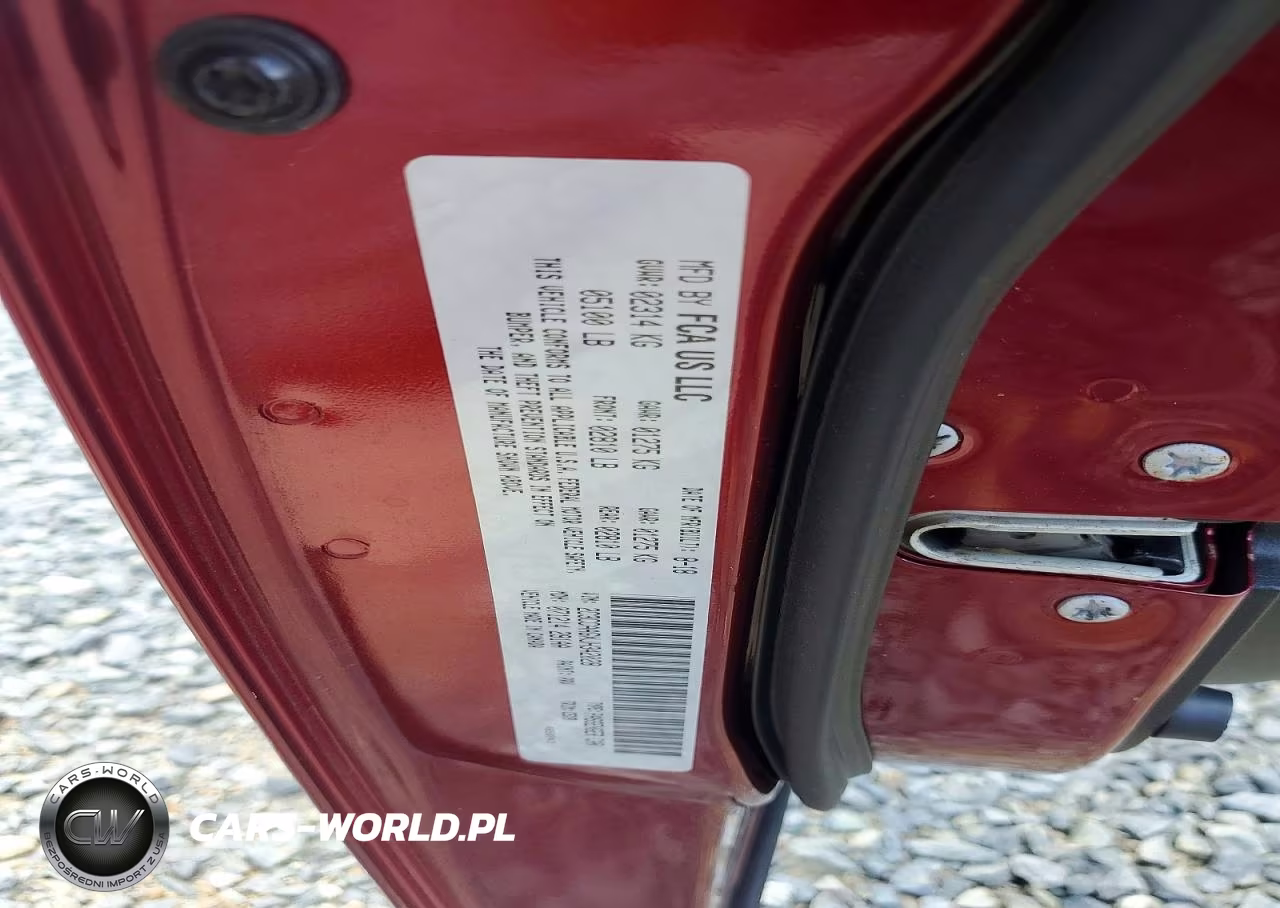2018 Chrysler 300 Touring VIN:2C3CCAAGXJH342028 - 12