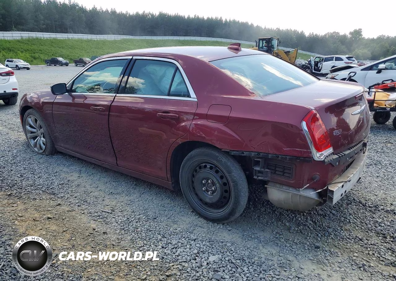 2018 Chrysler 300 Touring VIN:2C3CCAAGXJH342028 - 2