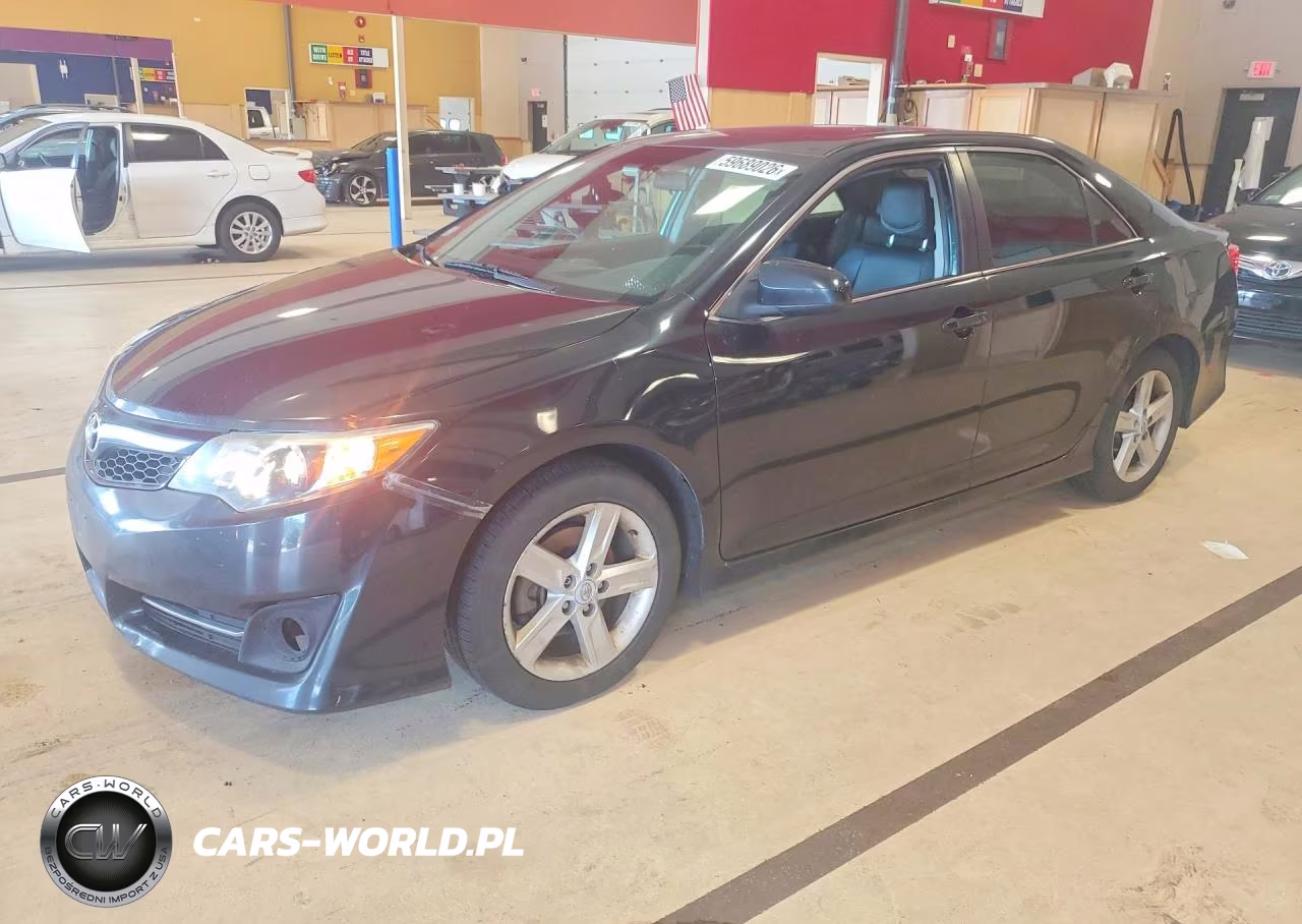 2012 Toyota Camry Se – zdjęcie 1 z 12