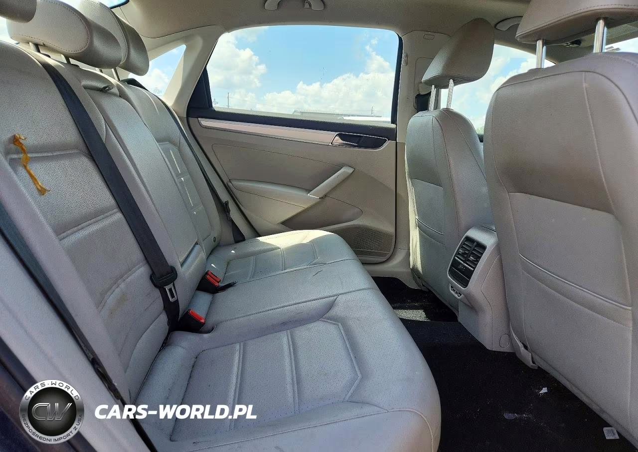 2019 Volkswagen Passat Wolfsburg VIN:1VWLA7A35KC014003 - 10