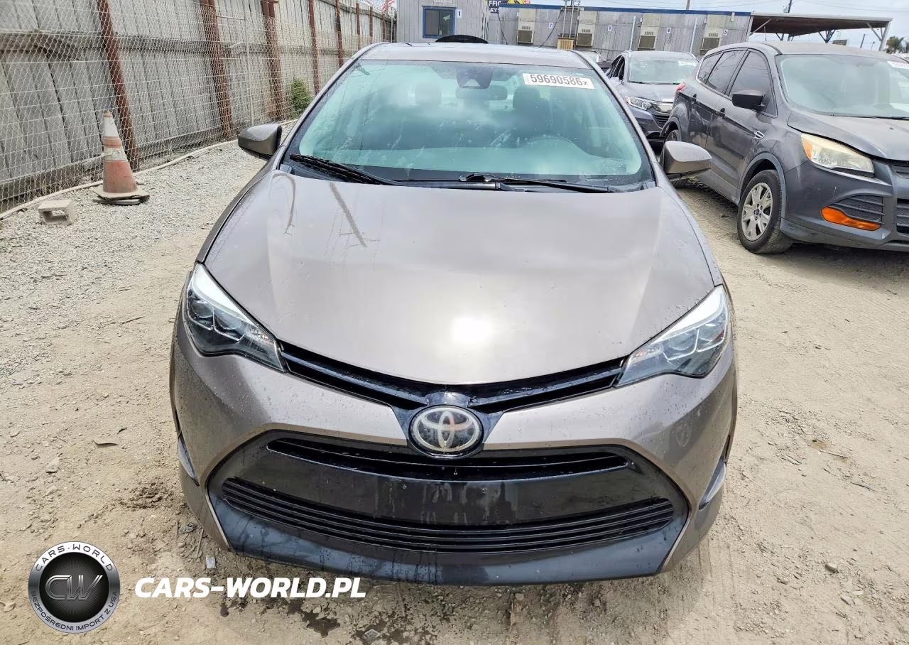 2017 Toyota Corolla Xle VIN:5YFBURHE7HP684323 - 5