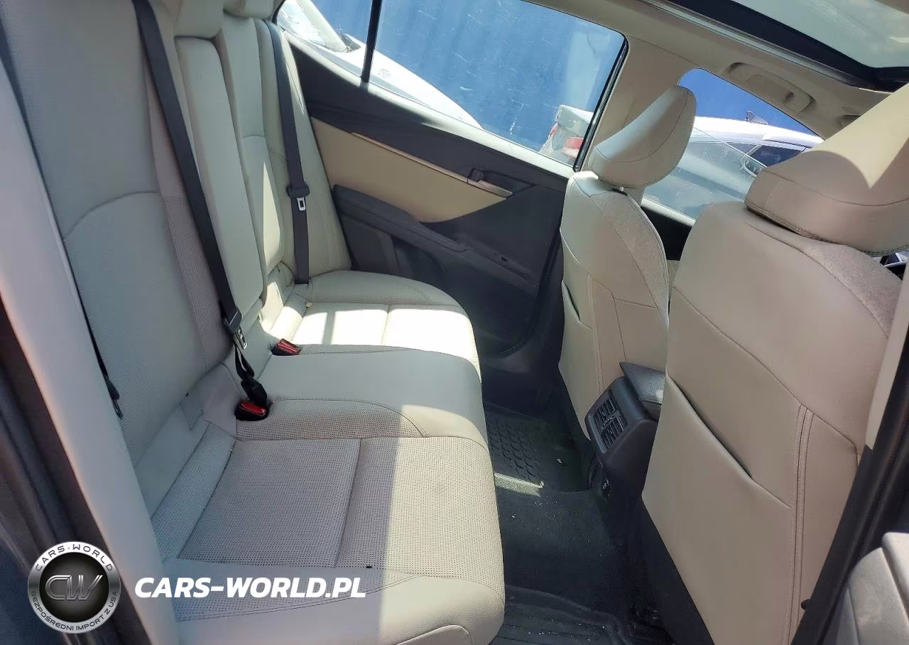 2026 Toyota Camry Xle VIN:4T1DBADK8TU555090 - 10