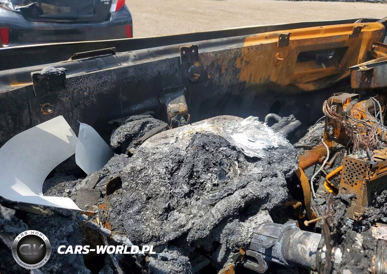 2020 Hyundai Kona Limited VIN:KM8K3CA54LU430814 - 9
