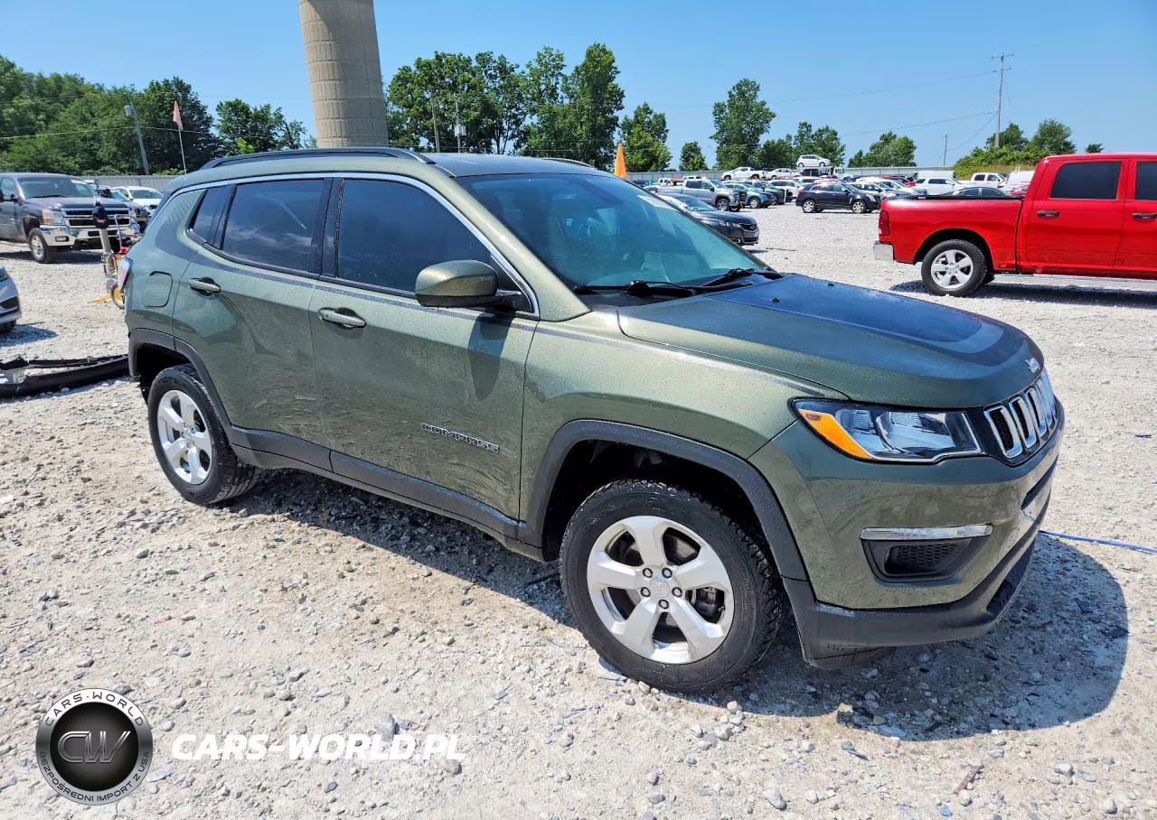 2018 Jeep Compass Latitude VIN:3C4NJDBB8JT284376 - 4