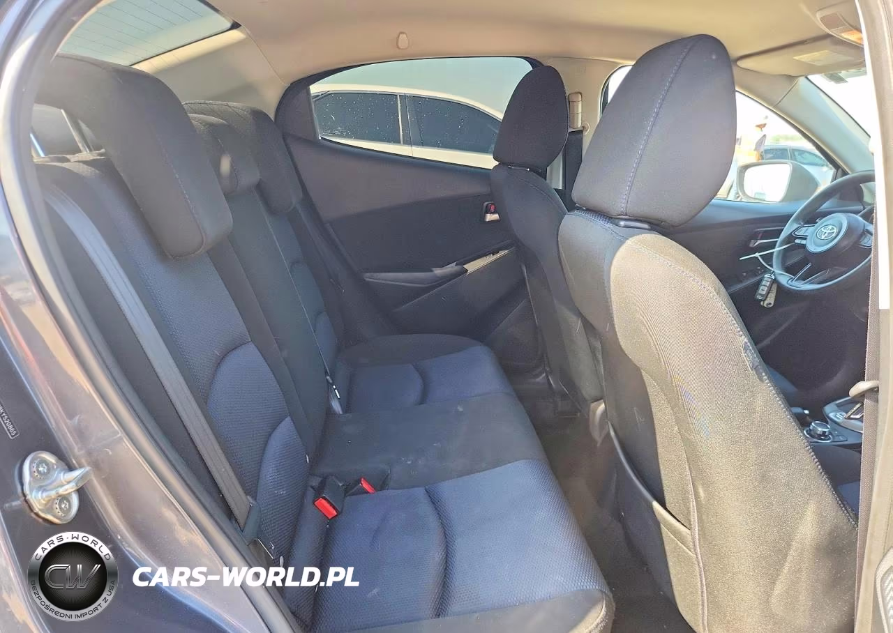 2019 Toyota Yaris L VIN:3MYDLBYV8KY520865 - 10