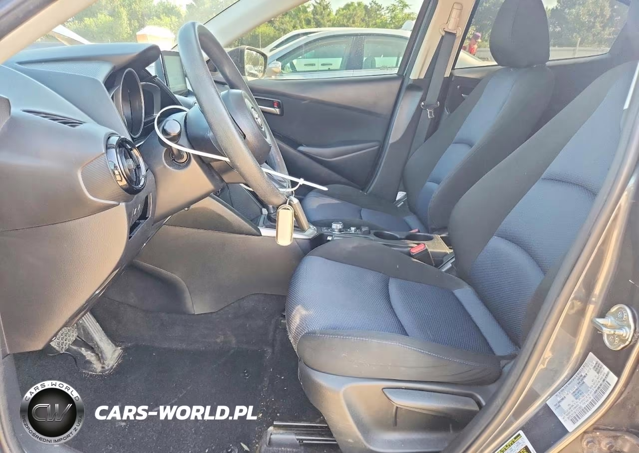 2019 Toyota Yaris L VIN:3MYDLBYV8KY520865 - 7