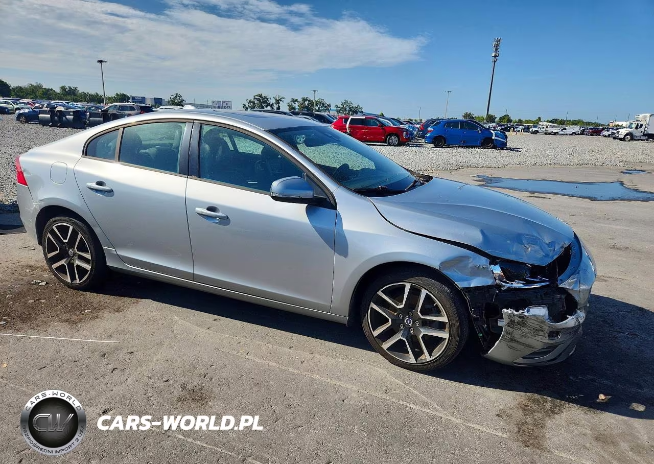 2017 Volvo S60 VIN:YV126MFL4H2431418 - 4