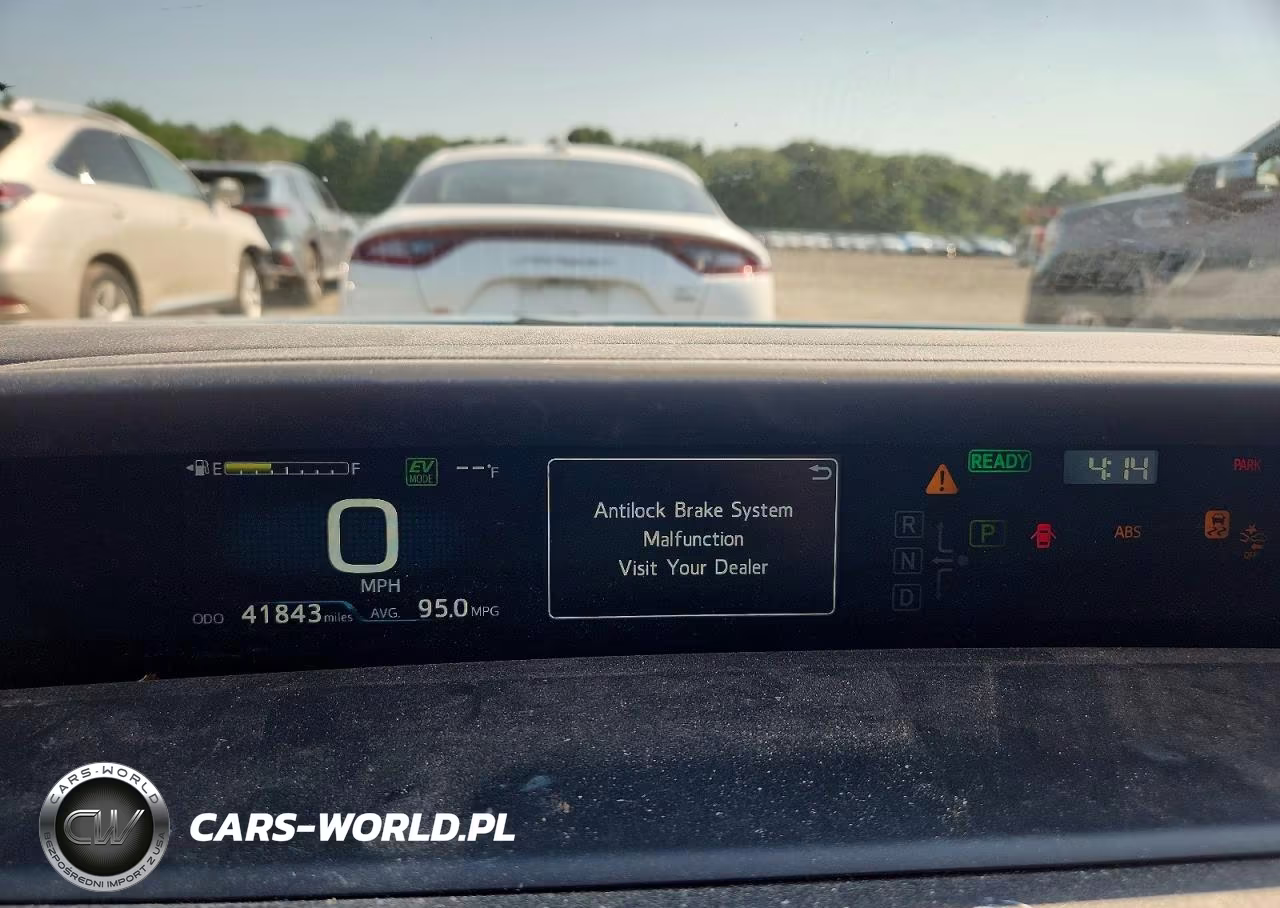 2022 Toyota Prius Prime Le VIN:JTDKAMFP6N3211159 - 9