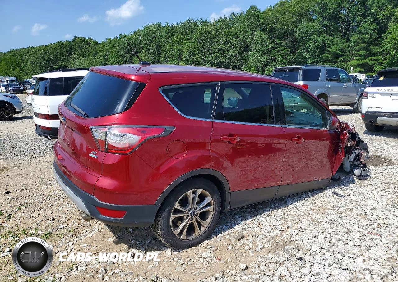 2017 Ford Escape Se VIN:1FMCU9GD0HUB58384 - 3