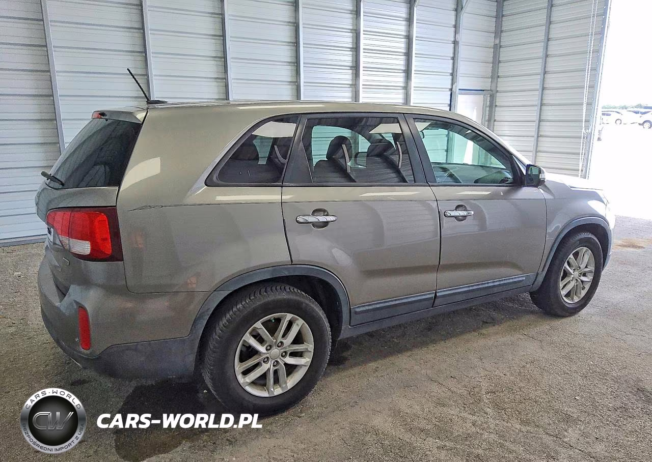 2014 Kia Sorento Lx VIN:5XYKT3A66EG507376 - 3