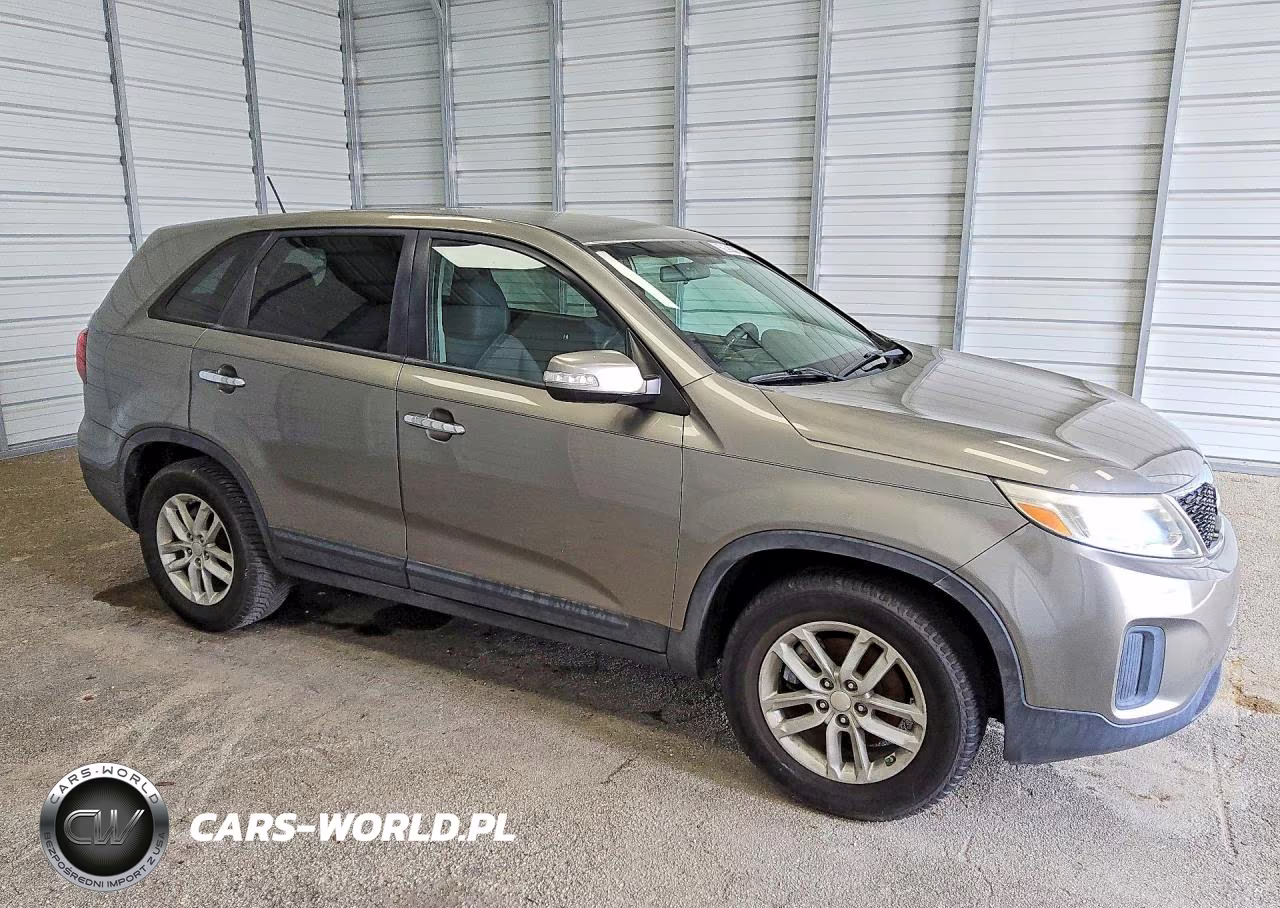 2014 Kia Sorento Lx VIN:5XYKT3A66EG507376 - 4