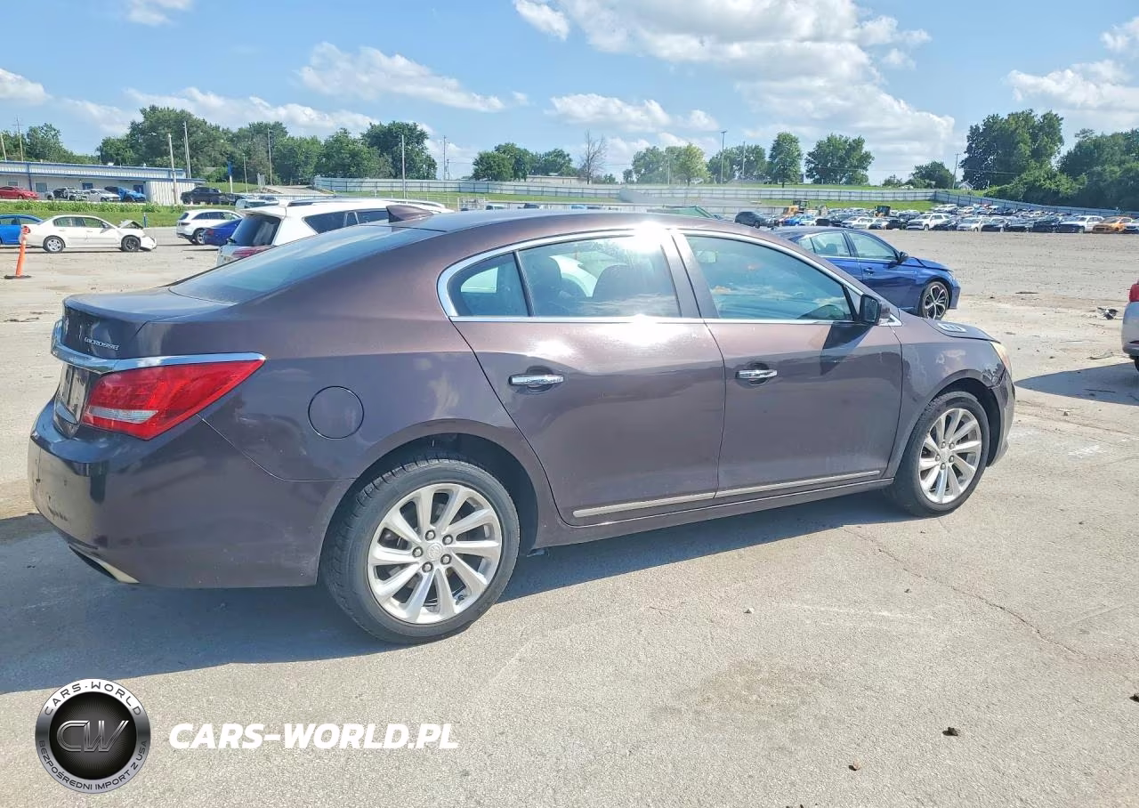 2016 Buick Lacrosse VIN:1G4GB5G34GF114270 - 3