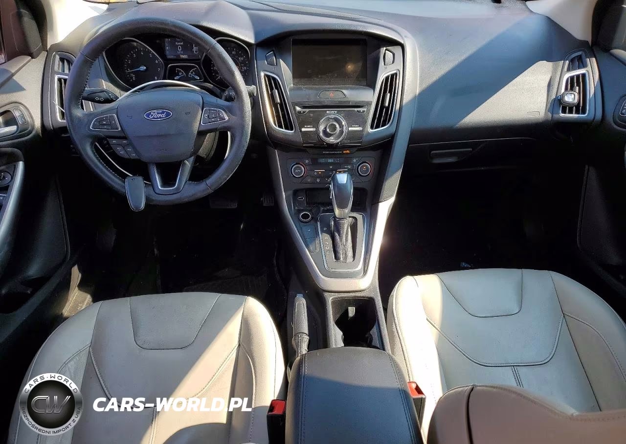 2018 Ford Focus Titanium VIN:1FADP3J25JL271771 - 8