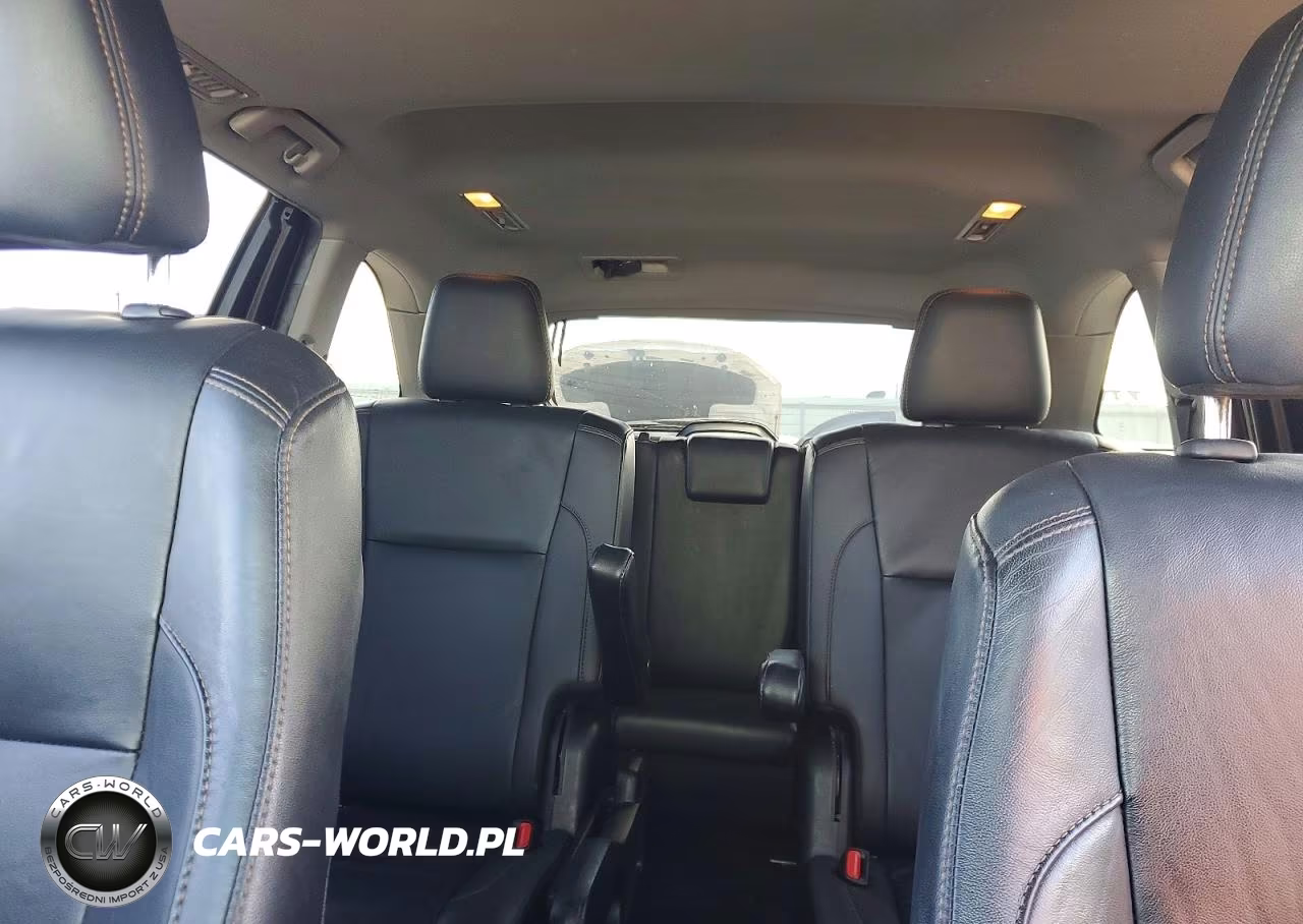 2019 Toyota Highlander Xle VIN:5TDJZRFH3KS745031 - 10