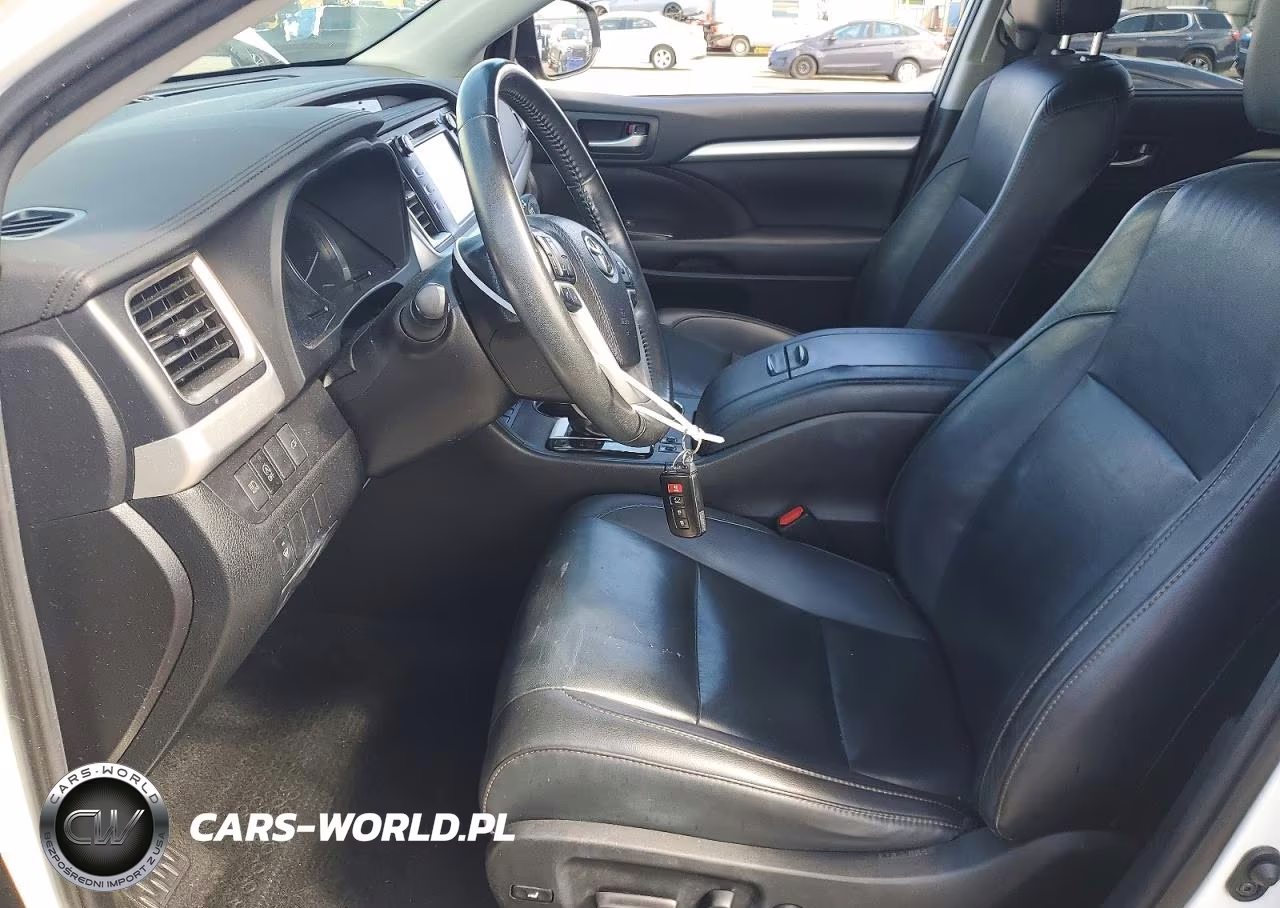 2019 Toyota Highlander Xle VIN:5TDJZRFH3KS745031 - 7