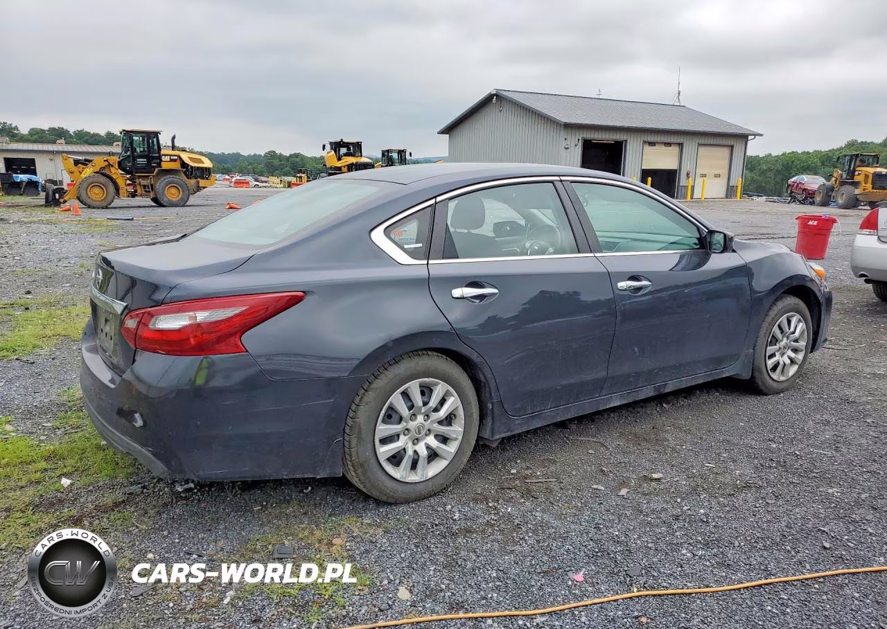 2018 Nissan Altima 2.5 S VIN:1N4AL3AP2JC188146 - 3