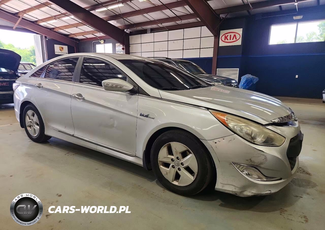 2011 Hyundai Sonata Hybrid VIN:KMHEC4A48BA004778 - 4