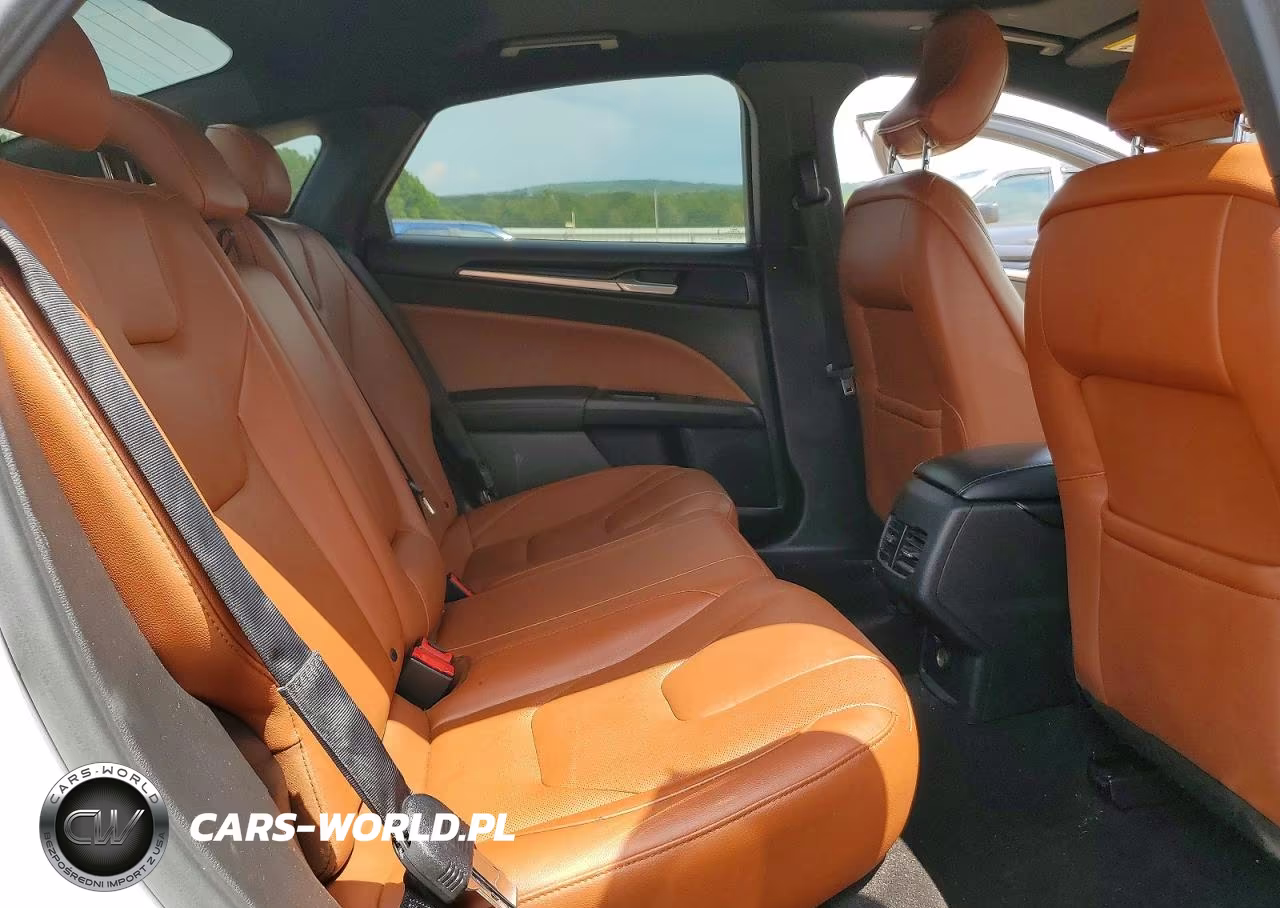 2019 Ford Fusion Titanium VIN:3FA6P0RU0KR217150 - 10