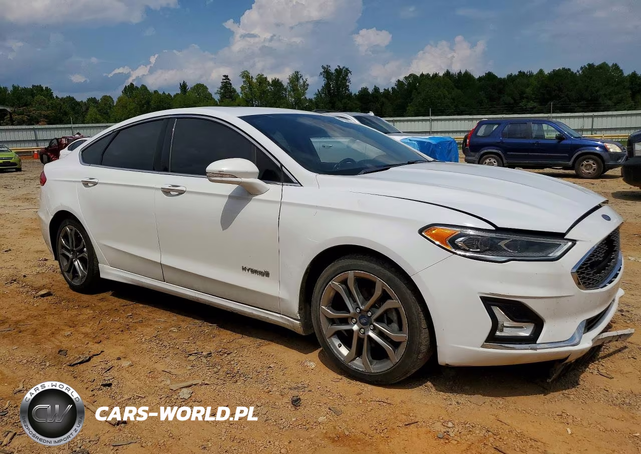 2019 Ford Fusion Titanium VIN:3FA6P0RU0KR217150 - 4