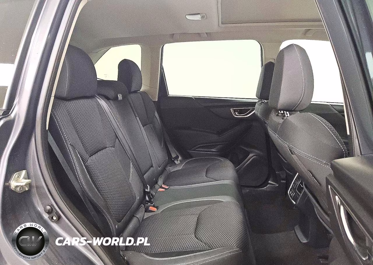 2021 Subaru Forester Premium VIN:JF2SKAJC0MH516241 - 11